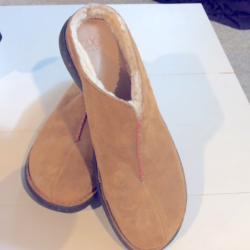 UGG leather fur clog